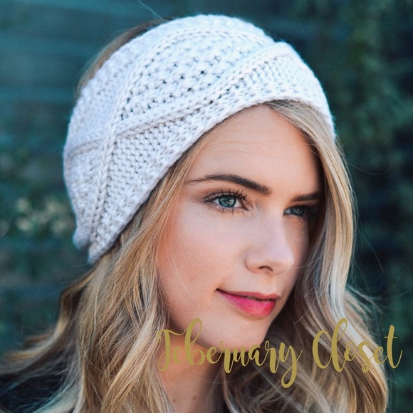 5⭐️ Rated Trendy Crochet Headband - Picture 2 of 2